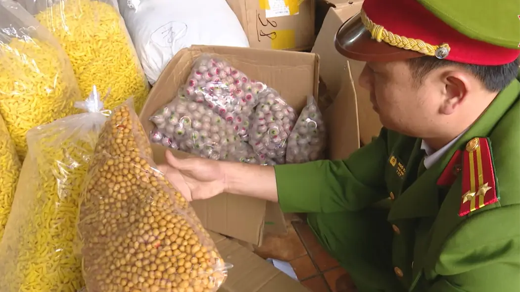 Xử lý nghiêm hàng lậu, hàng giả dịp Tết 2026